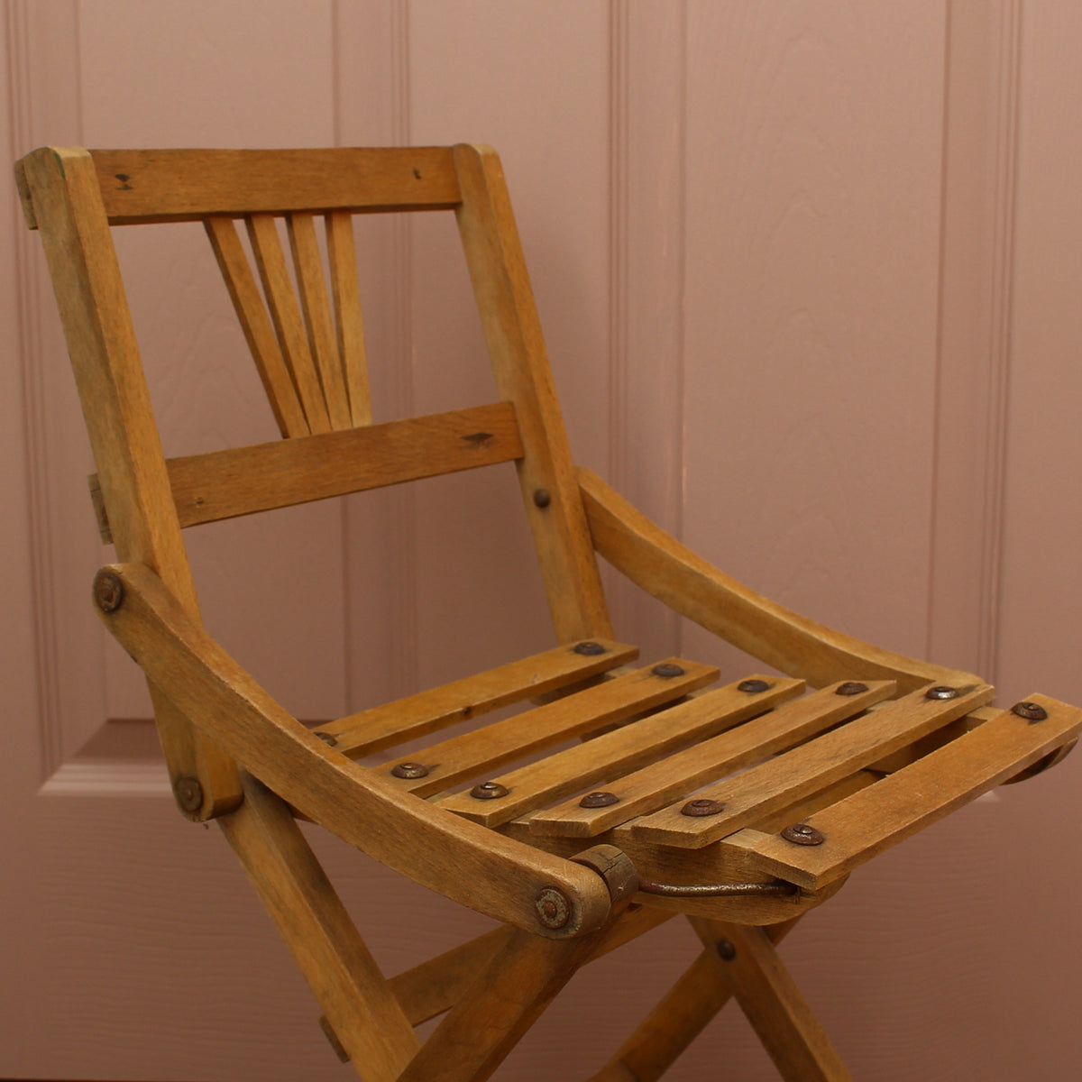 Furniture - a vintage mid-century wooden child's folding chair, manufactured in Czechoslovakia, sunburst or fan-shaped slat backrest, probably manufactured by Sfinx Fiľakovo or Thonet