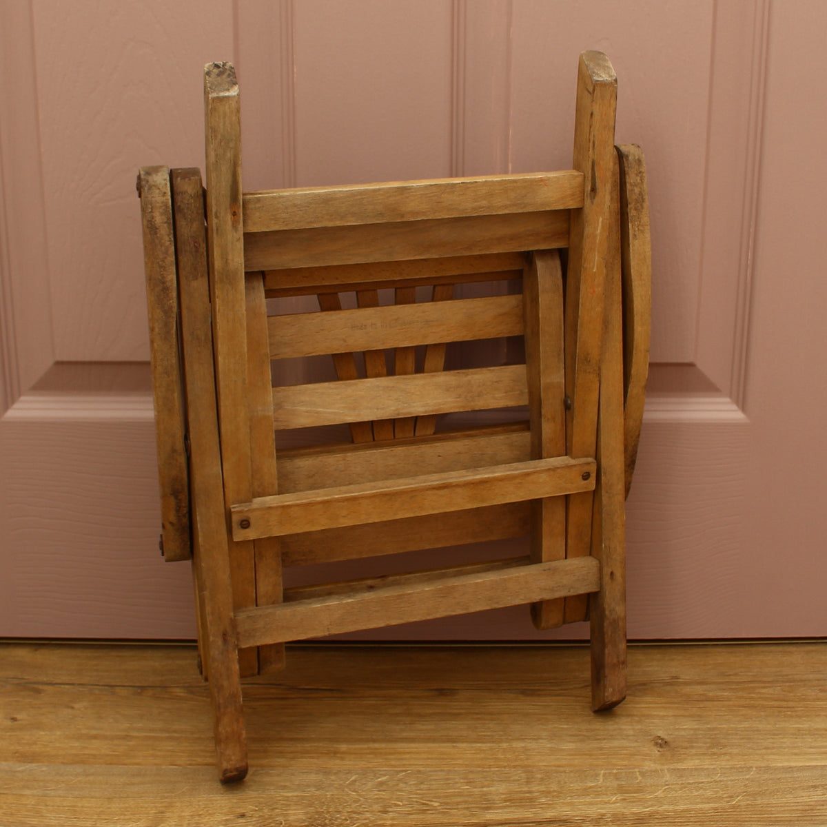 Furniture - a vintage mid-century wooden child's folding chair, manufactured in Czechoslovakia, sunburst or fan-shaped slat backrest, probably manufactured by Sfinx Fiľakovo or Thonet