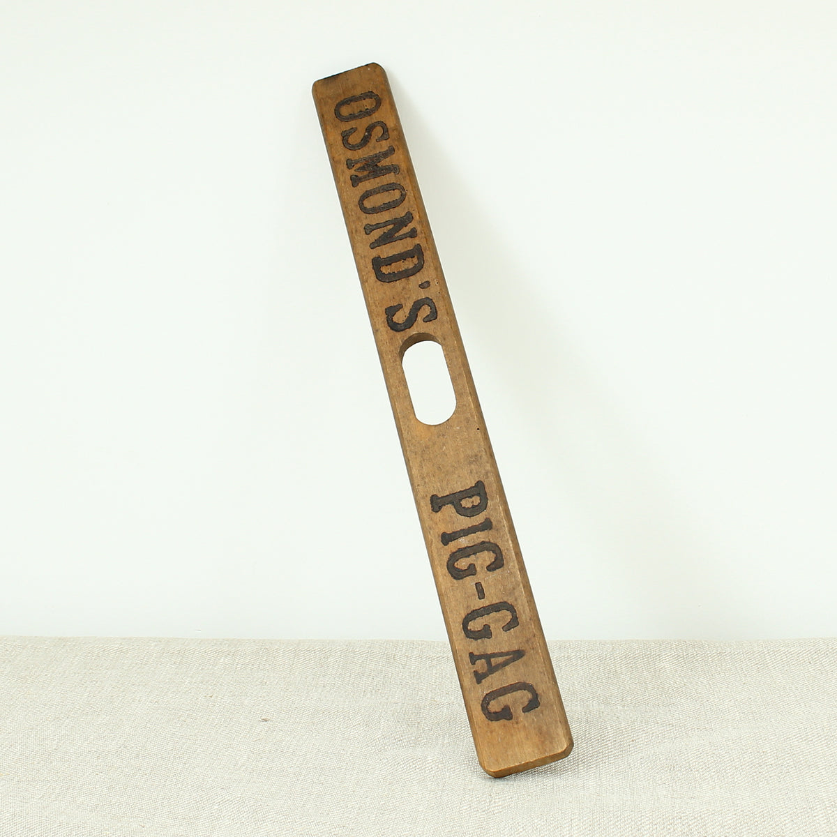 Treen, Veterinary Equipment - a wooden rounded rectangular shaped Pig gag stick for dosing