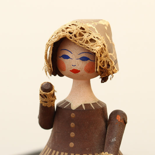 Treen & Swedish Folk Art - a Vintage Henslöjden Borås wooden Scandinavian doll