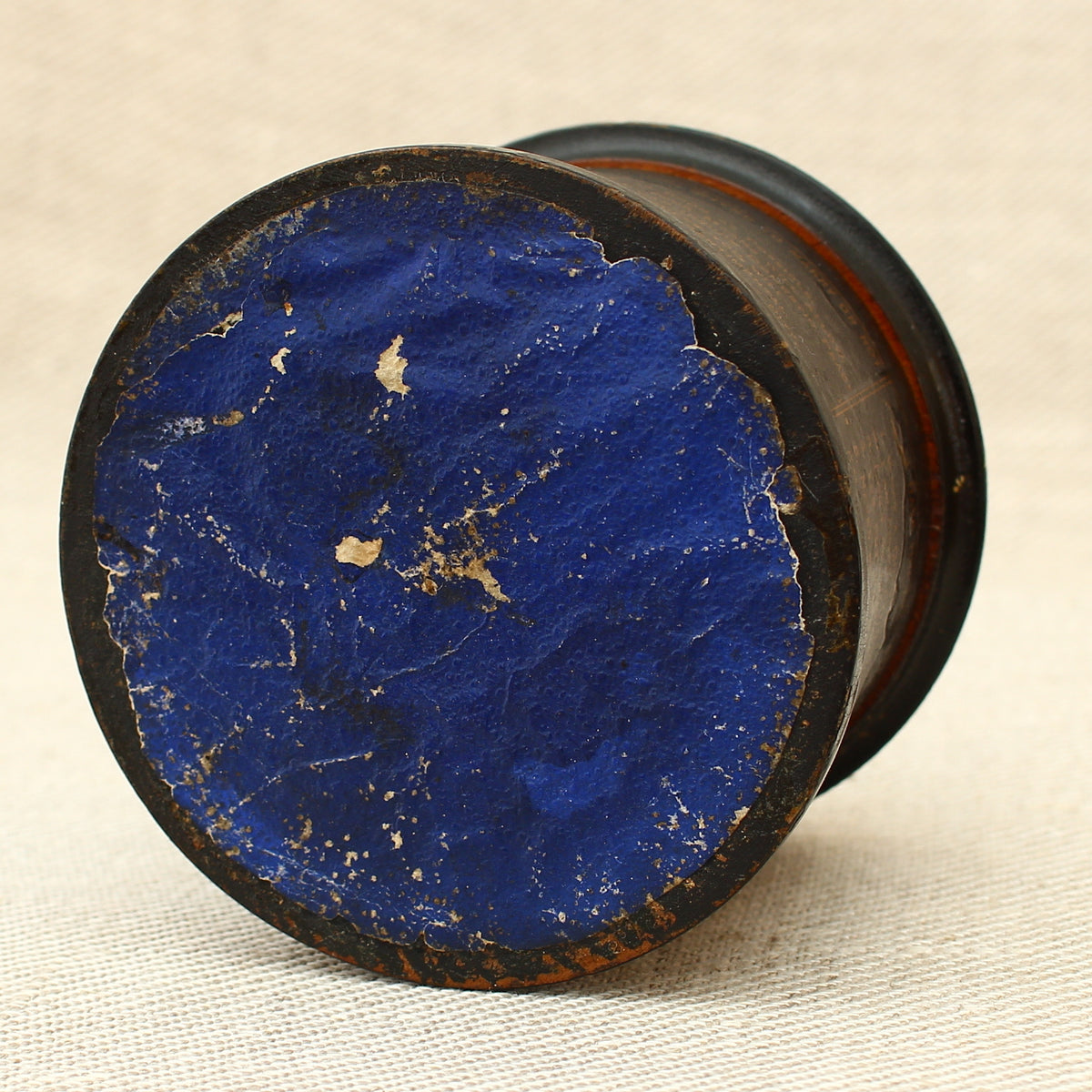Treen, Mysticism, Palmistry and the Occult - an unusual circular black lacquered string box