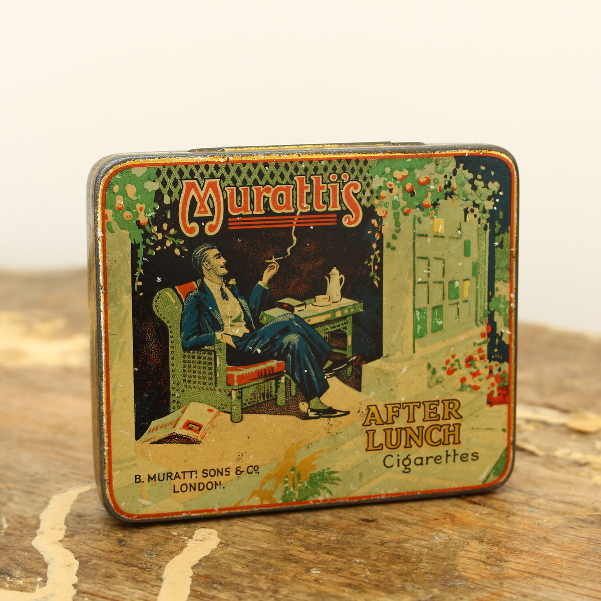 Advertising - a B.Muratti Sons & Co. 1930's rounded rectangular shaped pictorial cigarette tin